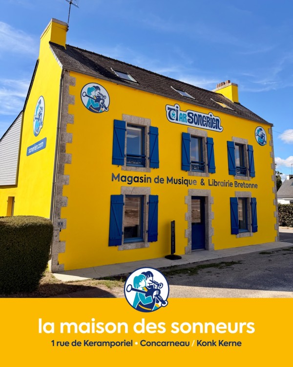 Vous l’avez peut-être remarqué cet été, la Maison des Sonneurs s’est offert un petit relooking et a retrouvé ses couleurs d’origine ! 🟡